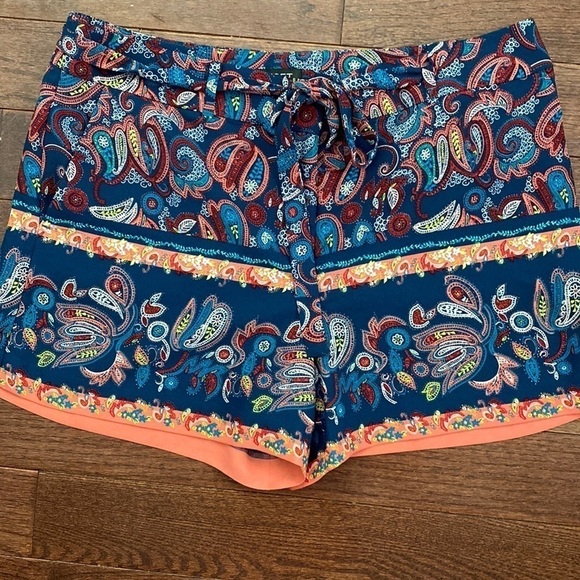LOFT Pants - Paisley print loft shorts with tie waist